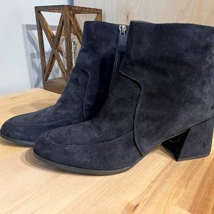 Eileen Fisher Women's Blue Suede Booties